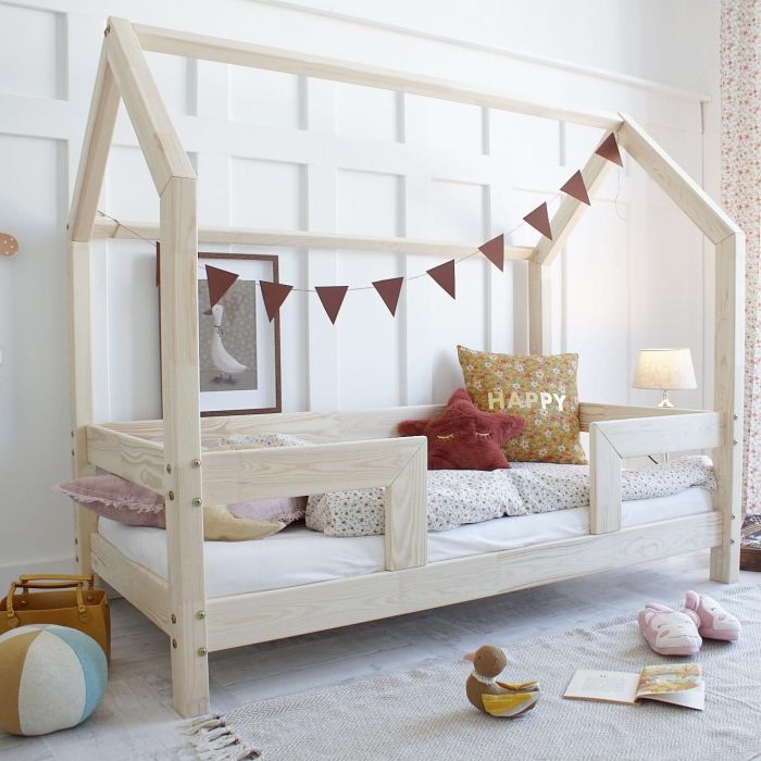 Charming house beds for delightful playtime Charming house beds for delightful playtime