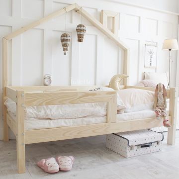 Margareta Basic house bed