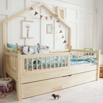 Margareta Hurdle Plus house bed