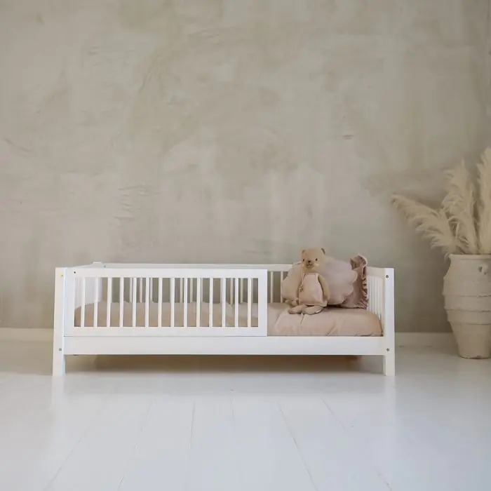Scandinavain Kids Design - Eva Wooden Hand Painted to White