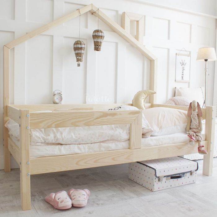 Charming house beds for a dreamland escape